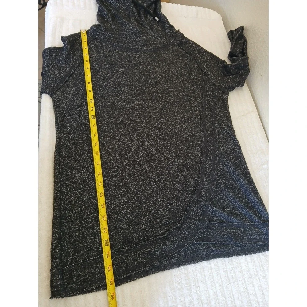 Chelsea & Theodore Women Sweater Pullover‎ Turtleneck Size Small Black Gray